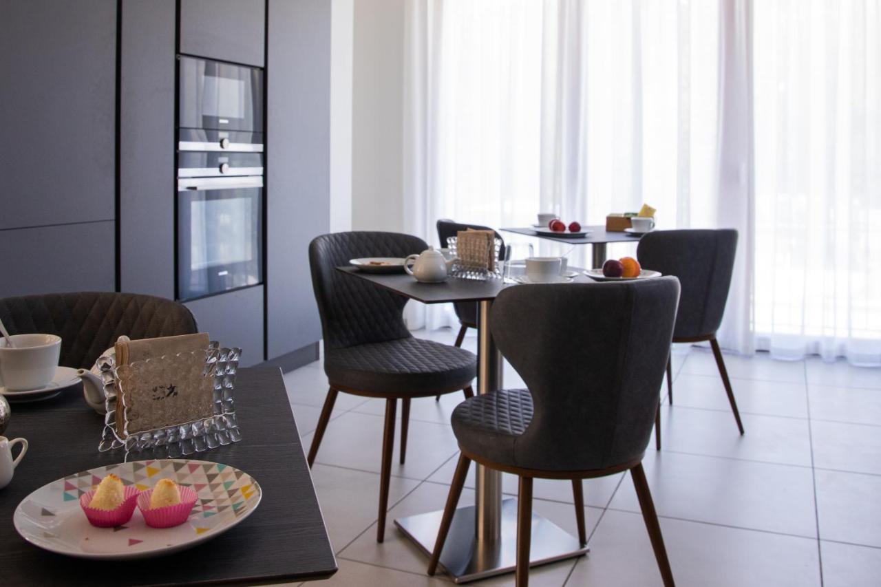 Lei Rooms Maranello Bagian luar foto